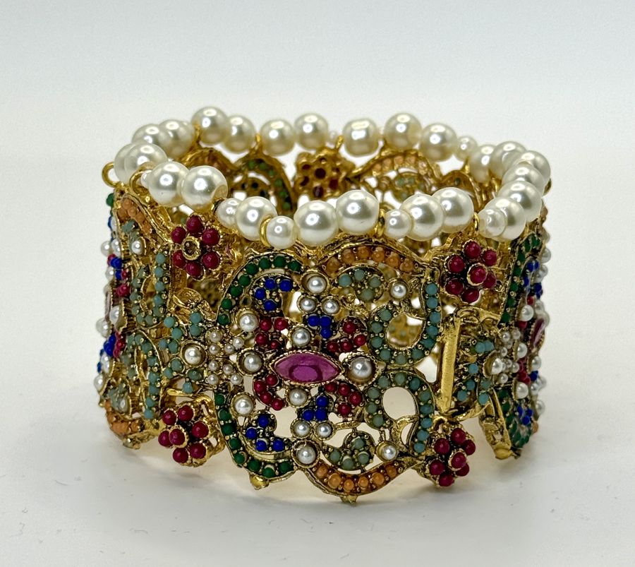 Darbar Pearl-Edged Cuff